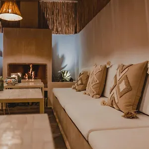  Riad Tizou